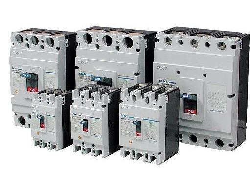 低压电器朝着高性能,高可靠性,小型化,数模化,模块化,组合化和零部件